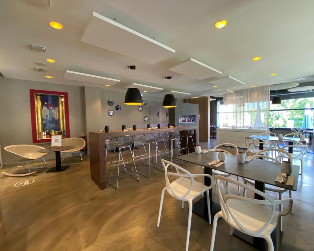 Logis Hotel Le Miramont 아르젤레가조스트 외부 사진