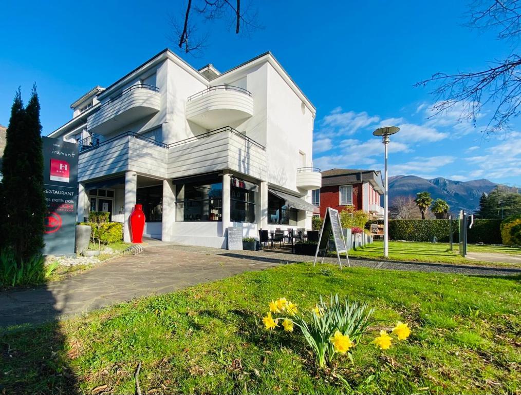 Logis Hotel Le Miramont 아르젤레가조스트 외부 사진