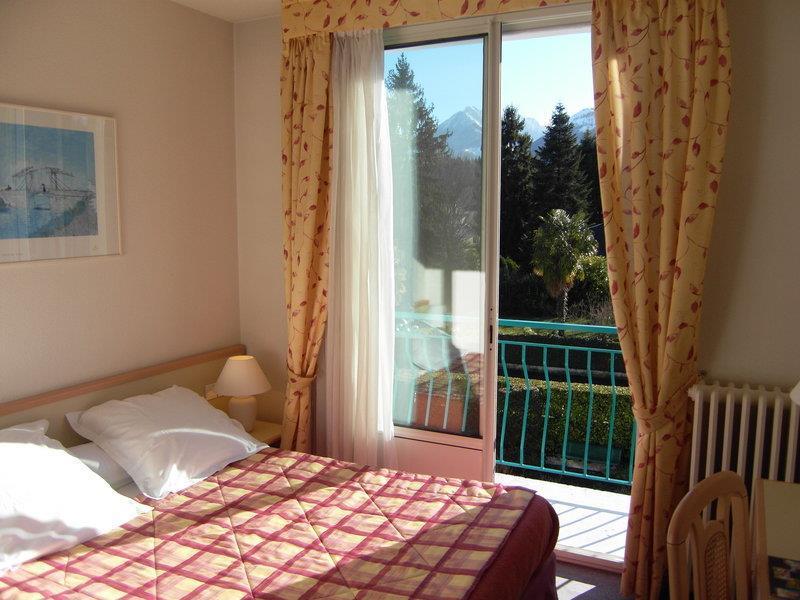 Logis Hotel Le Miramont 아르젤레가조스트 객실 사진